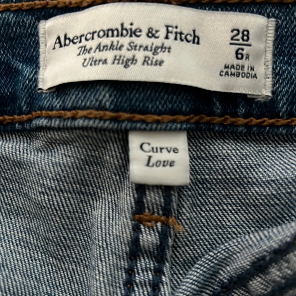 Abercrombie and Firch curve love jeans